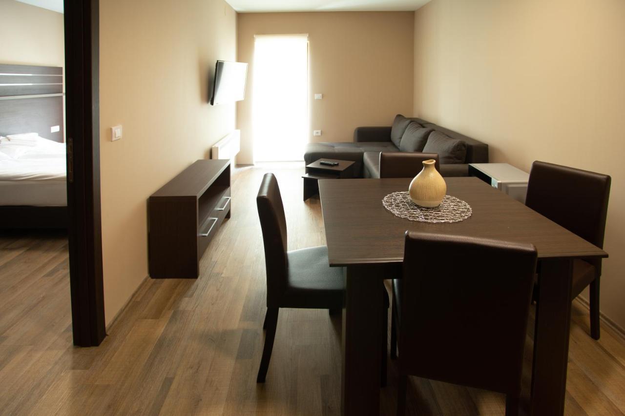 Belvedere Hills Luxury Apartments And Spa โคเปานิก ภายนอก รูปภาพ